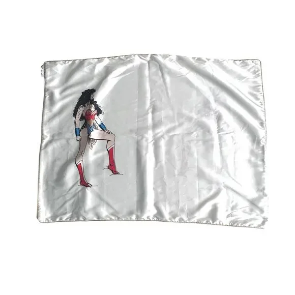 WONDER WOMAN Standed pillow case (1 pillow case only) - Picture 8 of 9